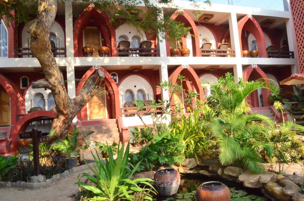 Kaday Aung Hotel Баган Екстериор снимка