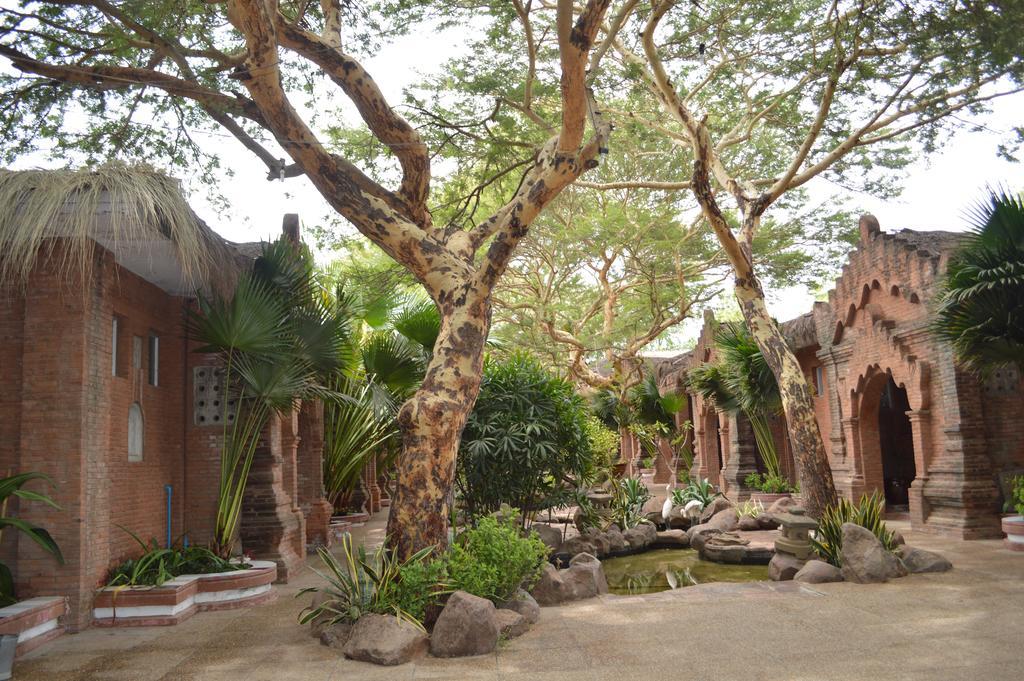 Kaday Aung Hotel Баган Екстериор снимка