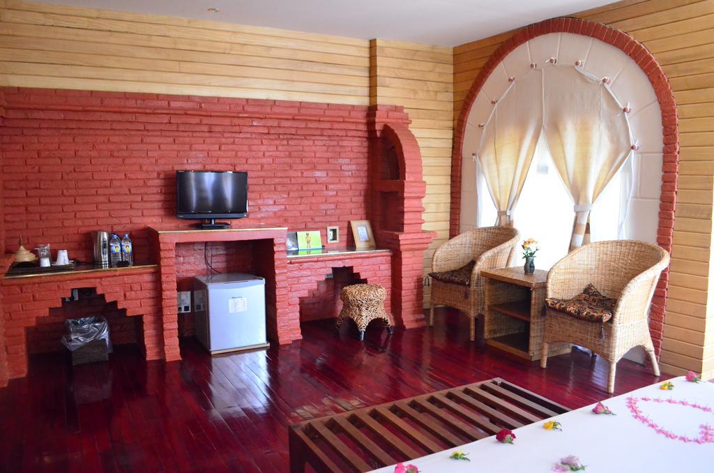 Kaday Aung Hotel Баган Екстериор снимка