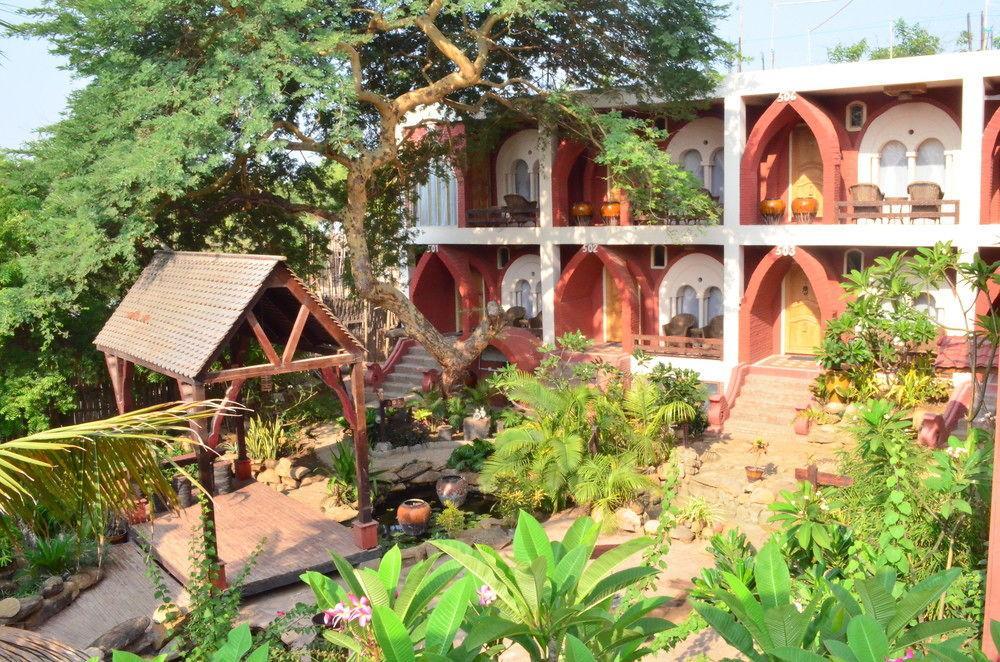 Kaday Aung Hotel Баган Екстериор снимка