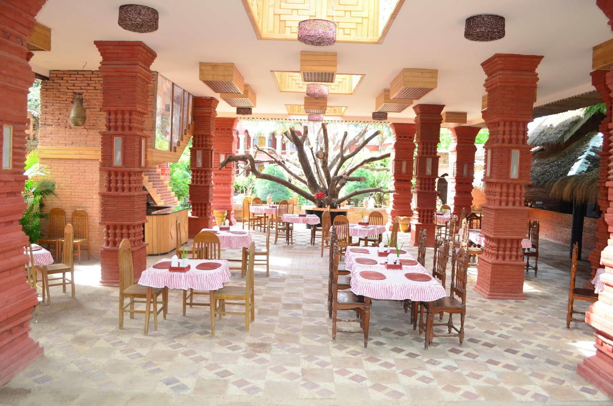 Kaday Aung Hotel Баган Екстериор снимка