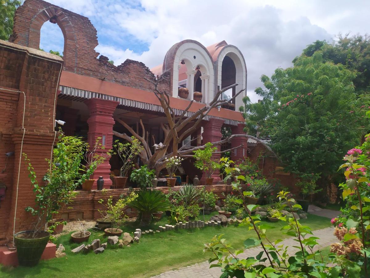 Kaday Aung Hotel Баган Екстериор снимка