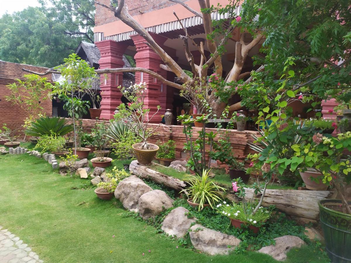 Kaday Aung Hotel Баган Екстериор снимка